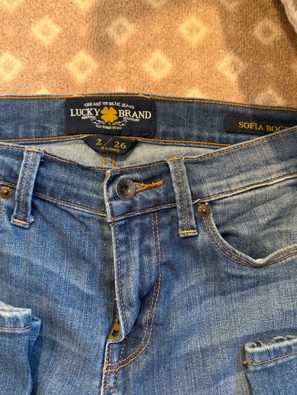 Lucky Brand Classic Sofia Boot Cut  Blue Slightly Flared Jeans size 2/26 X-LONG - Picture 2 of 4